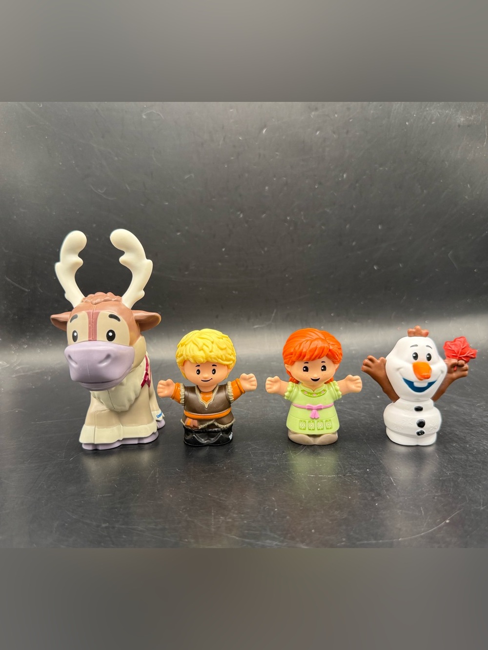 Fisher Price Little People Disney Frozen Kristoff's Light up Sleigh w/4 Figures - Picture 13 of 16
